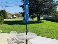 Cozy, clean, relaxing beach cottage awaits you!! Hotels in Fairhaven