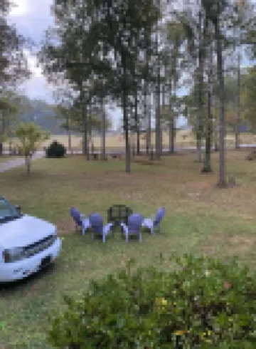 Cabin in Country close to Lake w Hot Tub.