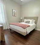 Spacious 3 BR Downtown Townhouse near Lake & Casinos