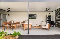 Papas Villa Duplex Centrally Located in Miami. Both units included.