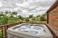 Serene Private Home, Sunset View+Hot Tub+EV Charge