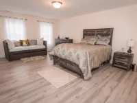 HOME AWAY FROM HOME/ 2 -story modern farmhouse at Lake Gaston  /HOT TUB AUG 1 Hotels in Sixpound