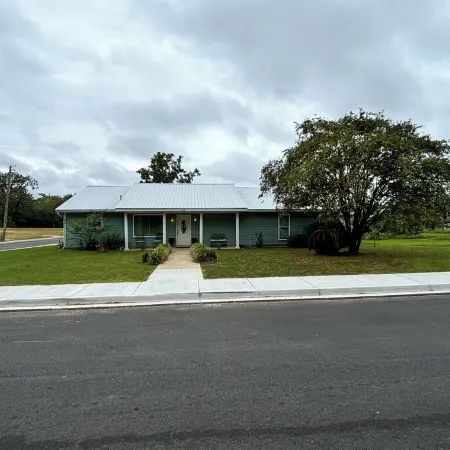Walk to Beach, Casinos & Art – 4Br/4BA with Spacious Covered Porch!