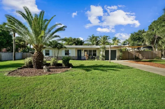 Peacock Harbor-3/2-Heated Pool-King-Game Room