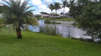 Renovated,clean,comfortable,trailer on canal with Lake Okeechobee access.
