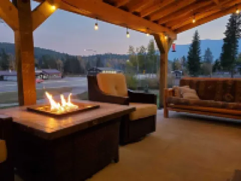 Fully Remodeled Mountain View home near Glacier National Park