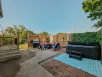 15 Minutes To Hershey Park w/ Hot Tub, Firepit, Gameroom & In-House Gym