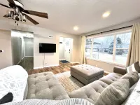 Comfy 3Bd House with Arcade, Ping Pong, Fire Pit, Walk to Purdue, Golf, Sports! Hotel a West Lafayette