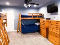 Luxury-Sleeps16-Spa-GameRoom-FirePit-Casino-EV-Pet
