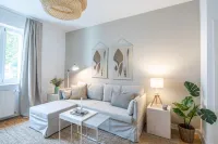 Old Building Apartment for up to 4 Persons "KANU" in the Schanzenviertel - 1st Floor