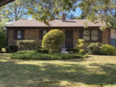 Cozy Cottage by the Sea with Beach Passes!