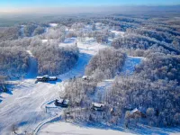 Ski-in ski-out 1 Bdrm Chalet w sauna on slopes & lake - sleeps 2