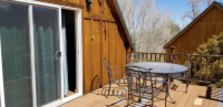 MT Yellowstone River Retreat, by Chico Hot SpringsCabin 1 bedroom 1 bathroom Hotels in Pray