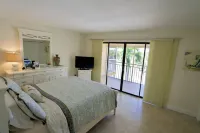 Updated Key Largo Townhome • Pool • Saltwater Lagoon • Beach • Oceanfront Access Dolphins Plus - Key Largo 주변 호텔