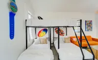 Beach Bliss~Private Pool~Steps to Fort Myers Beach Sleeps 7