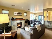 Spacious 3 BDR Pet Friendly, Hottub, Pool Hotels in Hailey