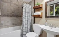 Private 2Br Creekside Chalet w/ Wood Stove!