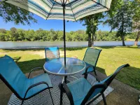 The Bee's Knees' Hotels in Garland County