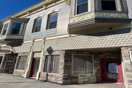 The Old Fashion Large one Bedroom Downtown Loft apartment