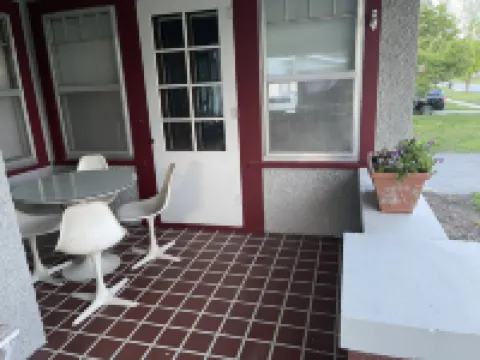 Historic Home in the Heart of Perry Hotels in Perry