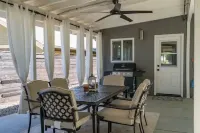 Close to Downtown! Gorgeous MidCentury w/fire pit