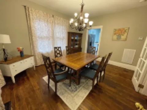 Whole House, sleeps 7,  within walking distance to downtown Spartanburg!