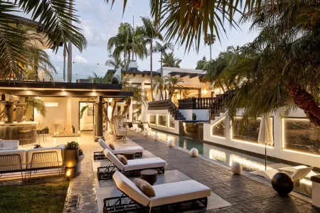 Grand Blanc Maison Ultra Luxury Villa in San Diego