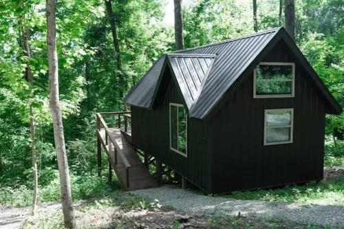 Secluded Cabin Minutes from Snow Trails & I-71