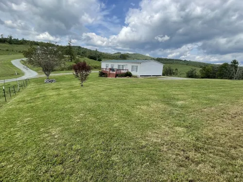 ① Pets OK ② 55" HDTV ③ 5min to Blue Rid ③ Fire Pit