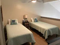 Fall Special 179 Per Night. Ocean View, Fully Remodeled, New AC, Walk to Beach