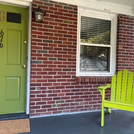 Renovated Old Village Charmer, 1 mile to Shem Creek