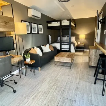 La Estancia - Your Home away from Home!