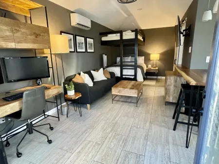 La Estancia - Your Home away from Home!