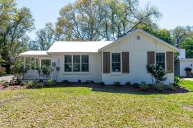 Palmetto Bungalow - Quaint, original Fairhope cottage close to town.