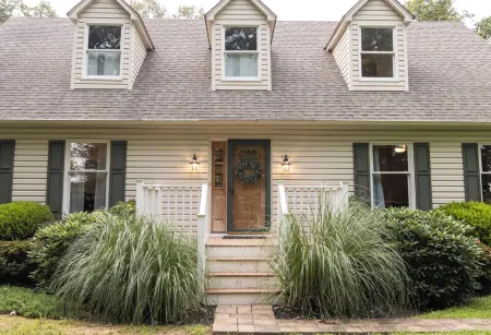 Private Peaceful Waterfront House with Pool & Hot Tub