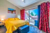 Sunshine Condo, Patio Deck, Pools, Hot Tubs, Gym, Pickleball, Resort Amenities