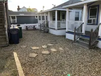 New to VRBO! Charming 2 bedroom cottage just steps from the beach! Hotels in Hampton