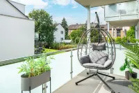Fairmieten: Moderne Suite mit Balkon und Parkplatz