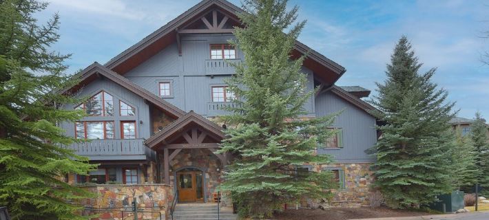 NEW Ski In/Out! Spacious, Hot Tub, Spruce Tree Lodge,  Arrowhead/Beaver Creek Hotéis em Edwards