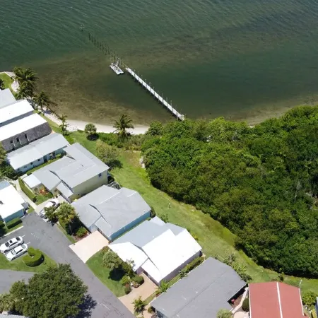Island Time-Walk to the beach-Intercoastal home in tropical paradise!