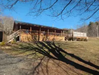 Mountain Log Home w/Open Floor Plan & Mountain Views