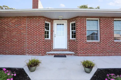 Lovely, Country Apartment, Just Minutes From Town