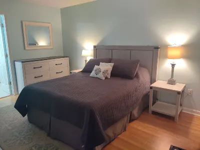 Cute Little River Condo, Newly updated 2 bedrooms 3 beds, sleeps 4-5 리틀 리버 빌리지 쇼핑센터 주변 호텔