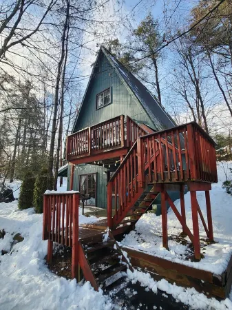 Lake George Chalet - The Pines Chickadee #29