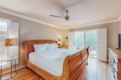 Whimsy Woods Retreat / 3 beds / Very Private - Bungalow