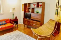 Townside Nook: 2-Blocks to Downtown Sparta