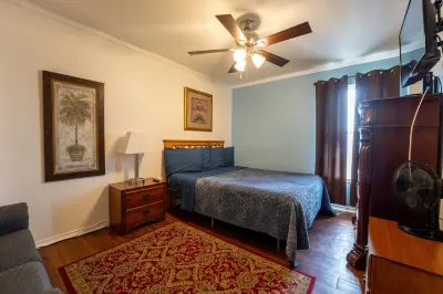 5 Min Walk to Beach, Gulf View, Pool, Pets Welcome, Family-Friendly Condo