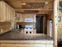 Cozy Cabin Nestled in the Woods. Plenty of Snow Mobile and Atv Parking! Hotels in Duck Creek Village