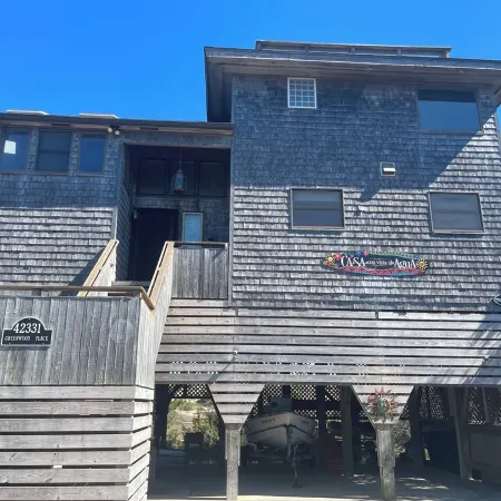 Entire Beach-Front Home, 5 Balconies, Breathtaking Views, Private Beach Access