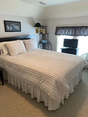Charming,Cozy, Cottage - French Lick Quarters - Walk Casino/Resort, Pubs, Etc
